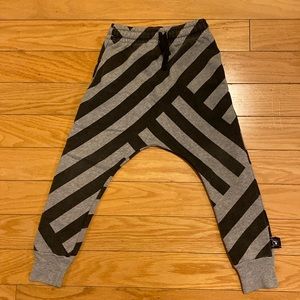 nununu French terry stripepants black&grey 100% cotton.unisex size 3-4.Like new